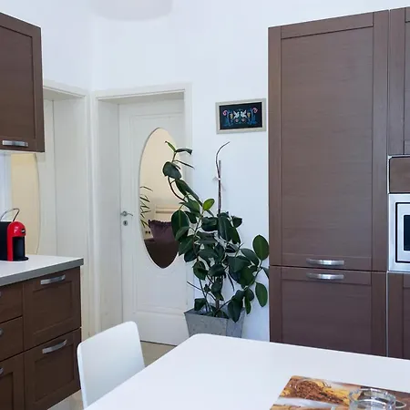 Designer With A Top Central Location *