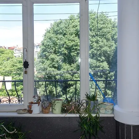 Designer With A Top Central Location Apartment *